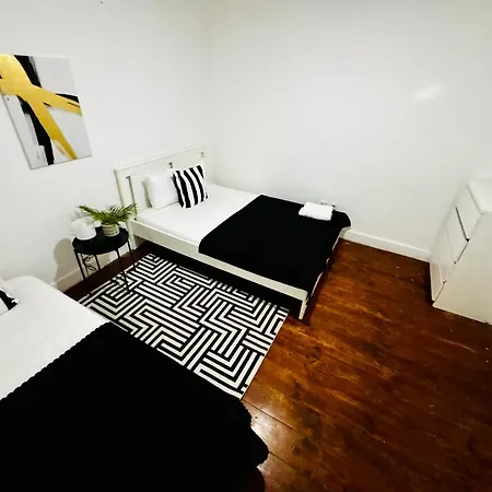 Hostel Standard Marques De Pombal, *